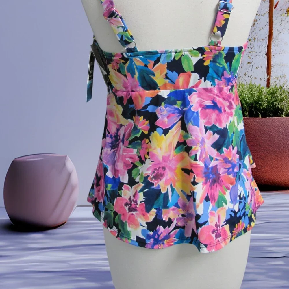 SWIM‎ SOLUTIONS LADIES SWIMSUIT TOP NWT